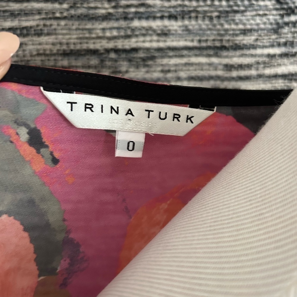 Trina Turk floral cover up size 0 - Picture 6 of 6